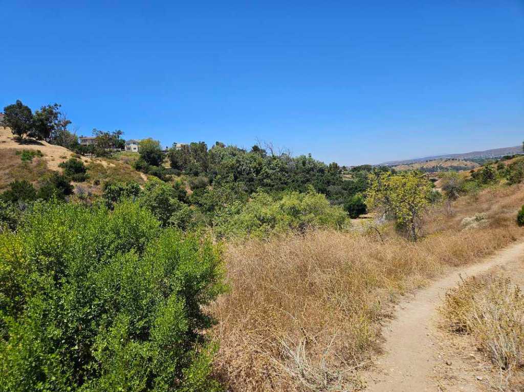 Deer Canyon Park trail